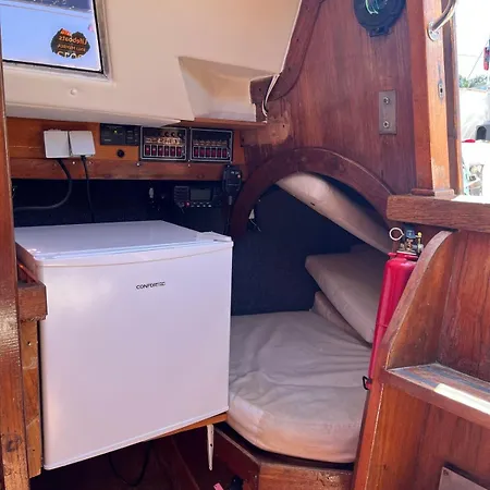 Maple'S Boat Botel Albufeira